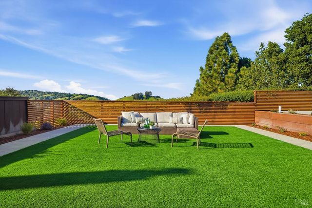 121 San Marino Dr, San Rafael, CA 94901