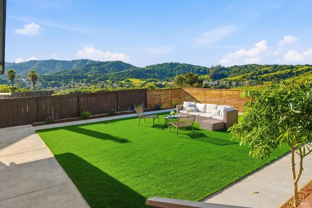 121 San Marino Dr, San Rafael, CA 94901