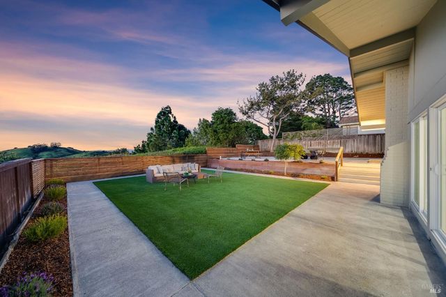 121 San Marino Dr, San Rafael, CA 94901