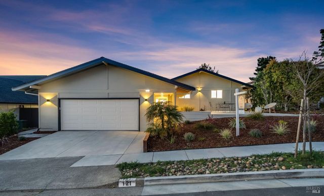 121 San Marino Dr, San Rafael, CA 94901