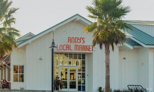 121 San Marino Dr, San Rafael, CA 94901