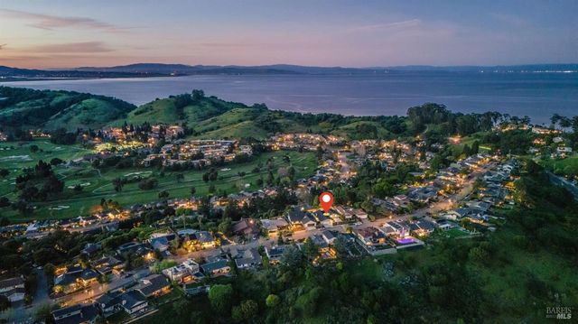 121 San Marino Dr, San Rafael, CA 94901