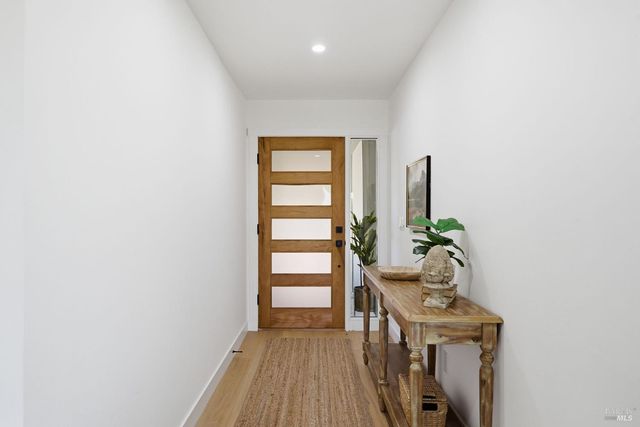 121 San Marino Dr, San Rafael, CA 94901