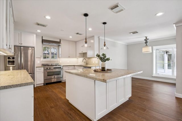 10106 Candlewood Drive, Houston, TX 77042