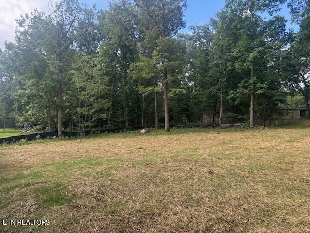 9106 Cherokee Tr, Crossville, TN 38572