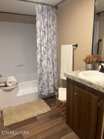 9106 Cherokee Tr, Crossville, TN 38572