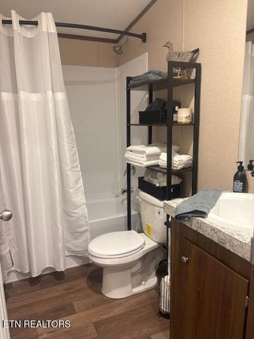 9106 Cherokee Tr, Crossville, TN 38572