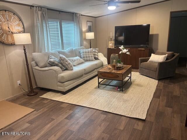9106 Cherokee Tr, Crossville, TN 38572