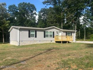 9106 Cherokee Tr, Crossville, TN 38572
