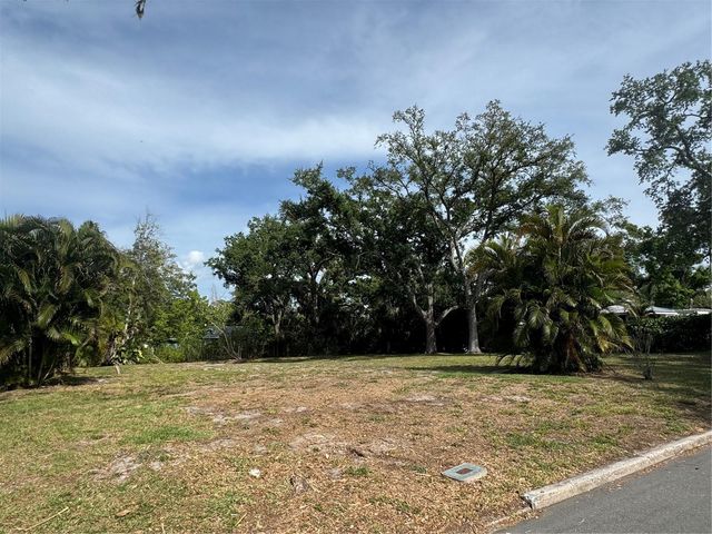 117 29TH STREET W, Bradenton, FL 34205