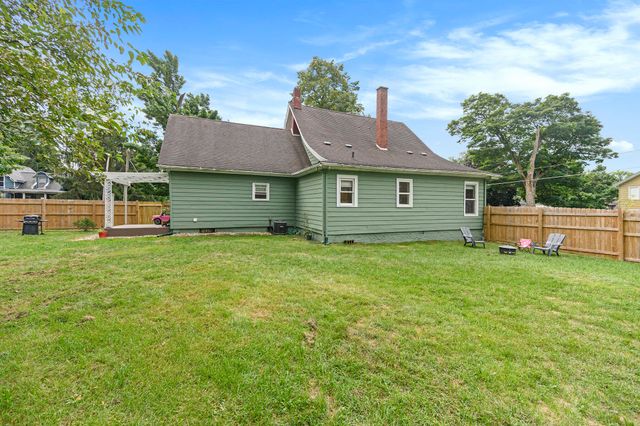 403 Elm Street, Paw Paw, MI 49079