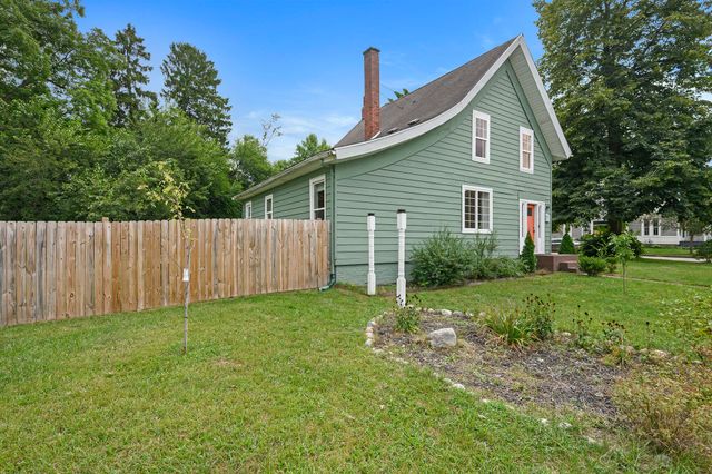 403 Elm Street, Paw Paw, MI 49079