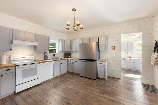 403 Elm Street, Paw Paw, MI 49079