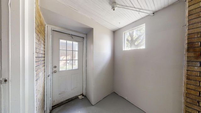323 Garfield Street, Gary, IN 46404