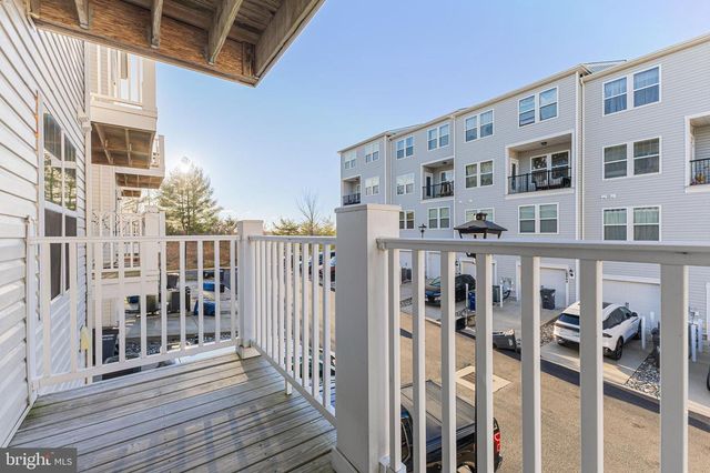 16882 PORTERS INN DR, Dumfries, VA 22026