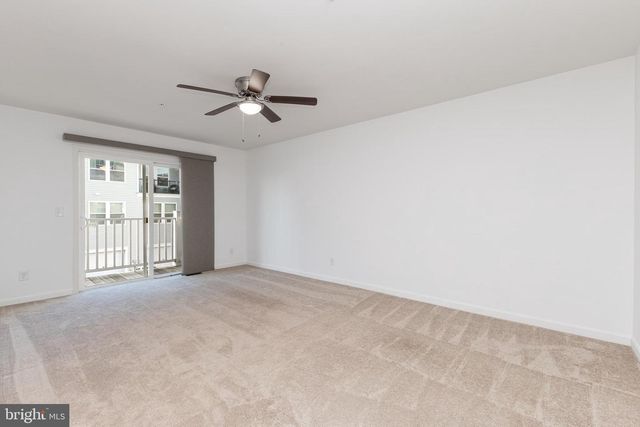 16882 PORTERS INN DR, Dumfries, VA 22026