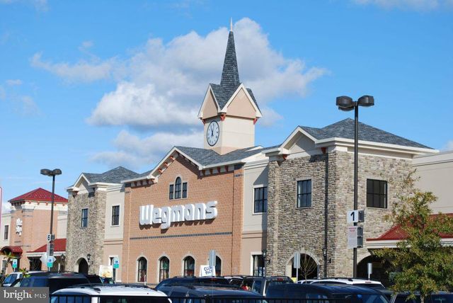 16882 PORTERS INN DR, Dumfries, VA 22026