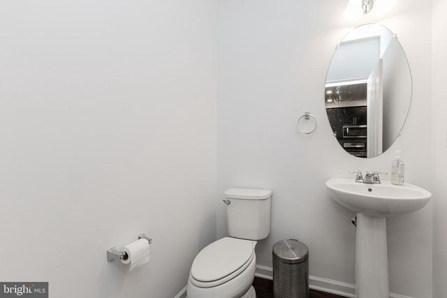 16882 PORTERS INN DR, Dumfries, VA 22026