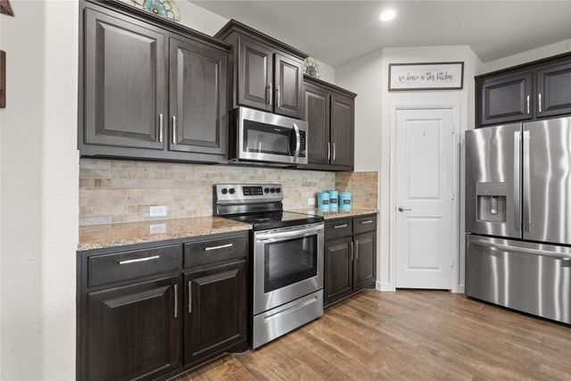 142 Wagon Mound, Waxahachie, TX 75167