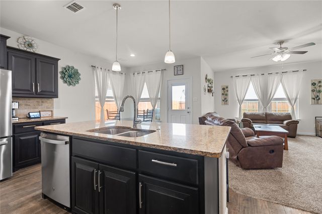 142 Wagon Mound, Waxahachie, TX 75167