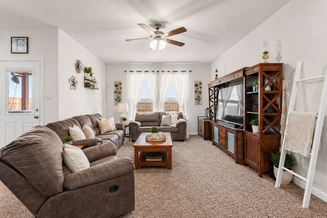 142 Wagon Mound, Waxahachie, TX 75167