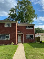 29 E Thorndale Avenue, Roselle, IL 60172