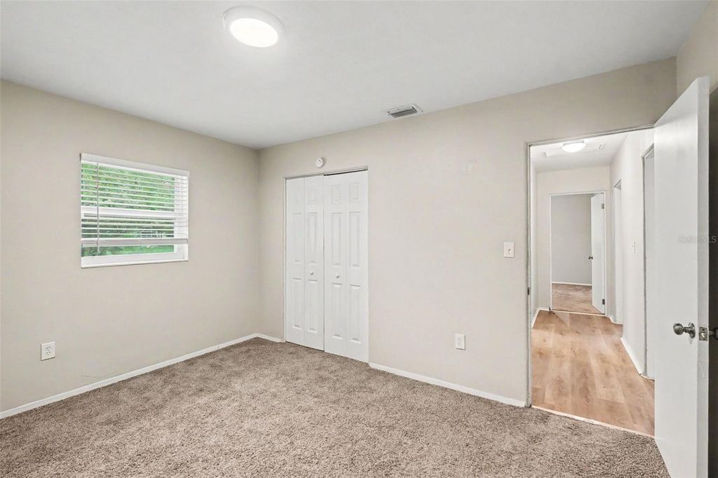 Image 11 of property listing at 4529 19TH STREET CIRCLE W, Bradenton, FL 34207