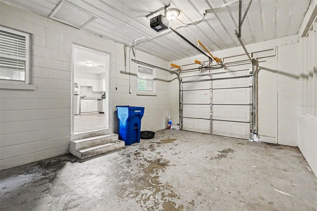 Image 14 of property listing at 4529 19TH STREET CIRCLE W, Bradenton, FL 34207