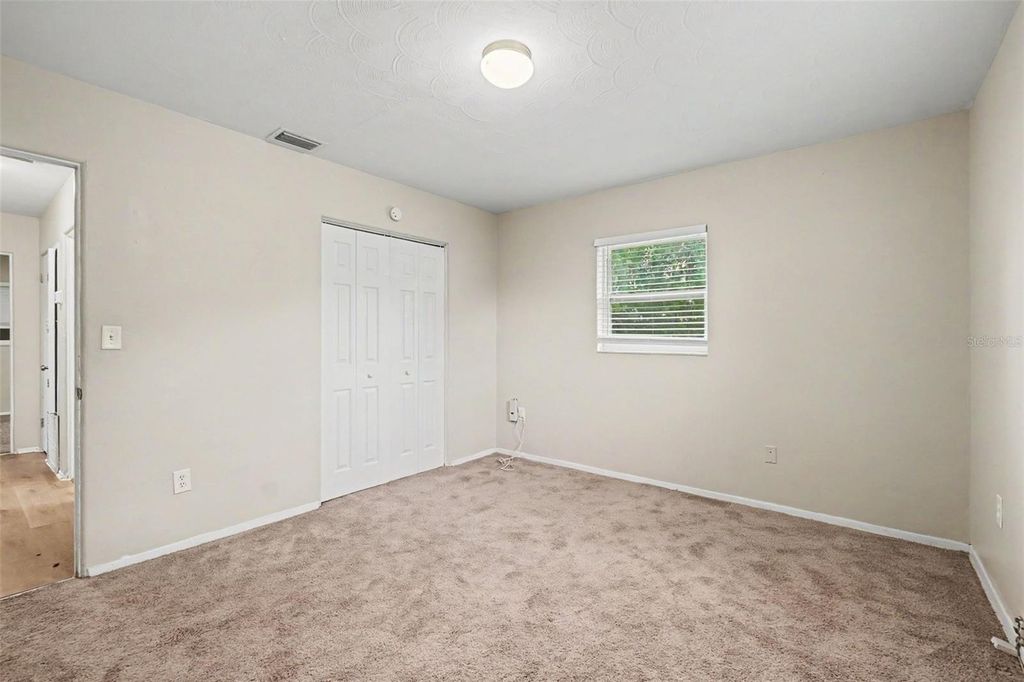 Image 10 of property listing at 4529 19TH STREET CIRCLE W, Bradenton, FL 34207