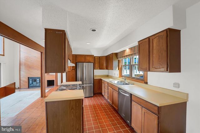 696 WAYNE ST, Lemont, PA 16851