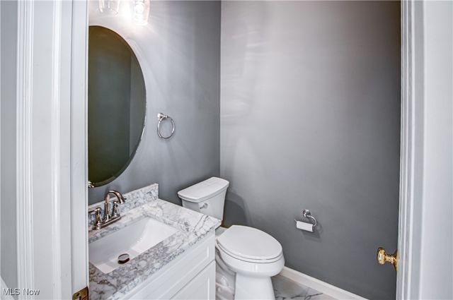 340 Pineo Court, Sagamore Hills, OH 44067