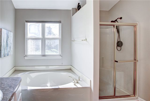 340 Pineo Court, Sagamore Hills, OH 44067