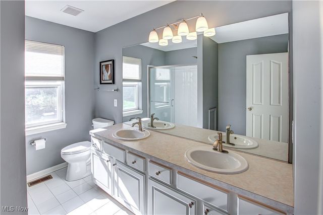 340 Pineo Court, Sagamore Hills, OH 44067