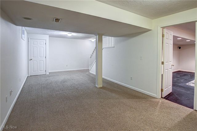 340 Pineo Court, Sagamore Hills, OH 44067