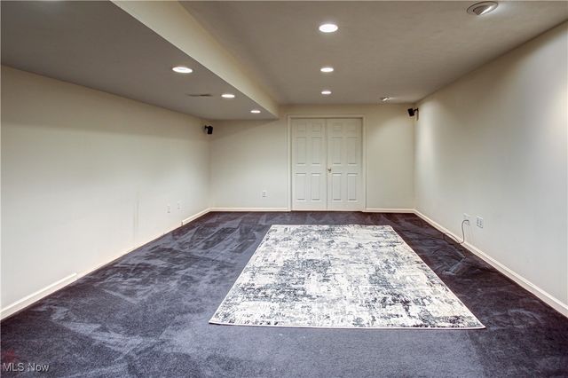 340 Pineo Court, Sagamore Hills, OH 44067