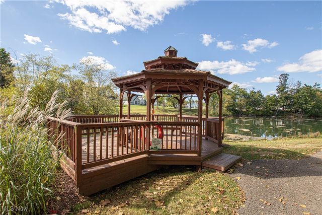 340 Pineo Court, Sagamore Hills, OH 44067