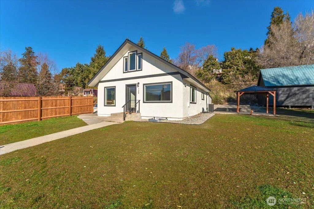 124 Boetzkes Avenue, Manson, WA 98831