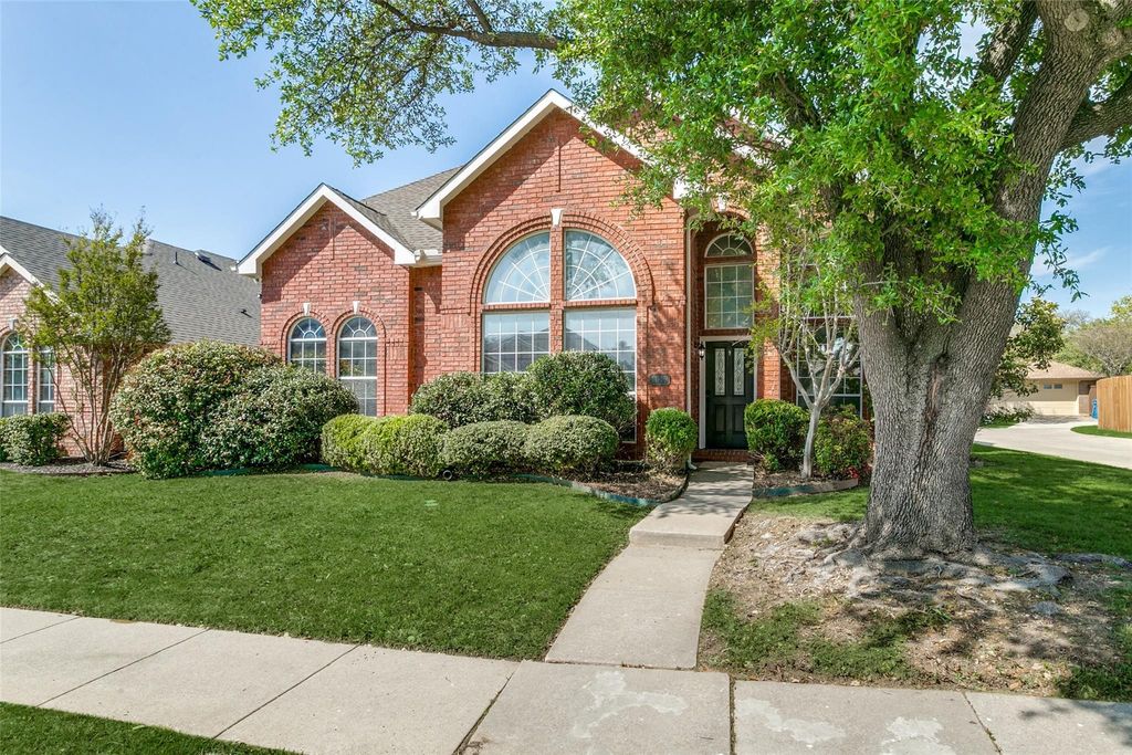 1649 Bennington Drive, Carrollton, TX 75007