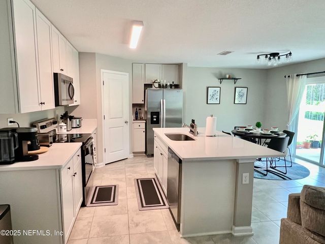 4942 BIG PINE Drive, Jacksonville, FL 32218
