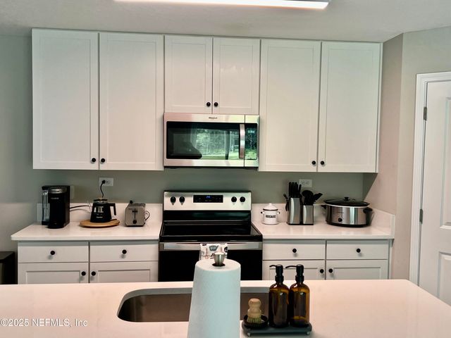 4942 BIG PINE Drive, Jacksonville, FL 32218