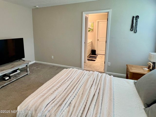 4942 BIG PINE Drive, Jacksonville, FL 32218
