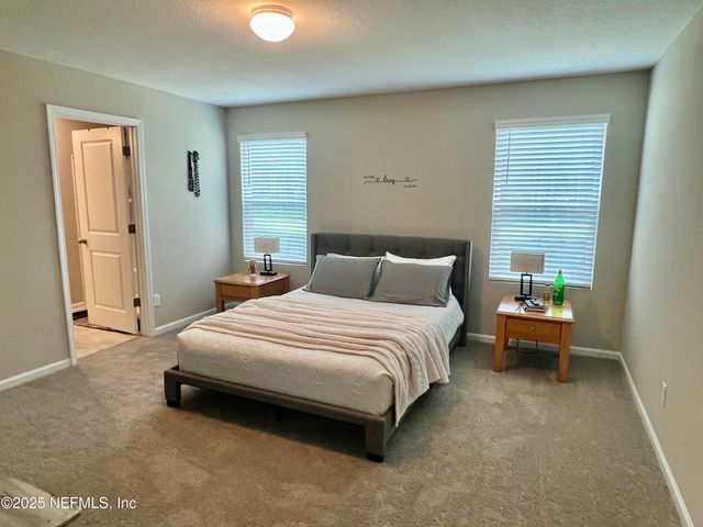 4942 BIG PINE Drive, Jacksonville, FL 32218