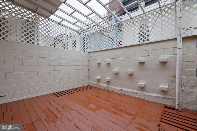 526 S LECOUNT ST, Philadelphia, PA 19146