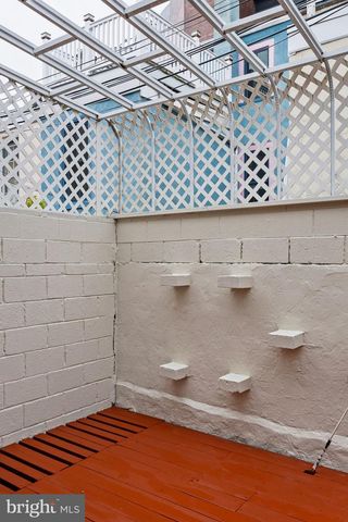 526 S LECOUNT ST, Philadelphia, PA 19146