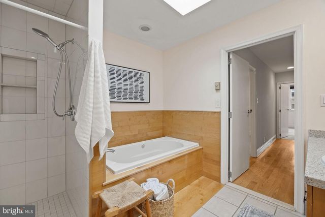 526 S LECOUNT ST, Philadelphia, PA 19146