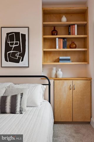 526 S LECOUNT ST, Philadelphia, PA 19146