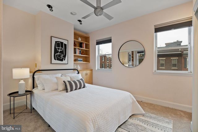 526 S LECOUNT ST, Philadelphia, PA 19146