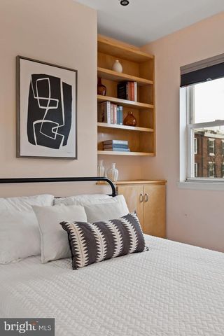 526 S LECOUNT ST, Philadelphia, PA 19146