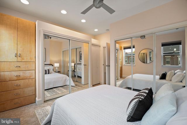 526 S LECOUNT ST, Philadelphia, PA 19146