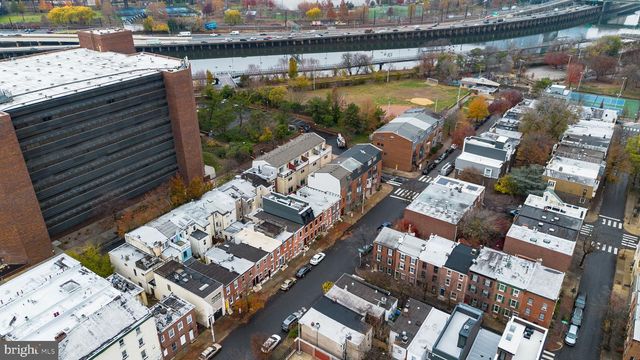 526 S LECOUNT ST, Philadelphia, PA 19146